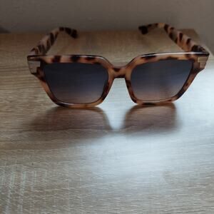 NANETTE Lepore Protective Women's Square Sunglasses brown leopard tortoise